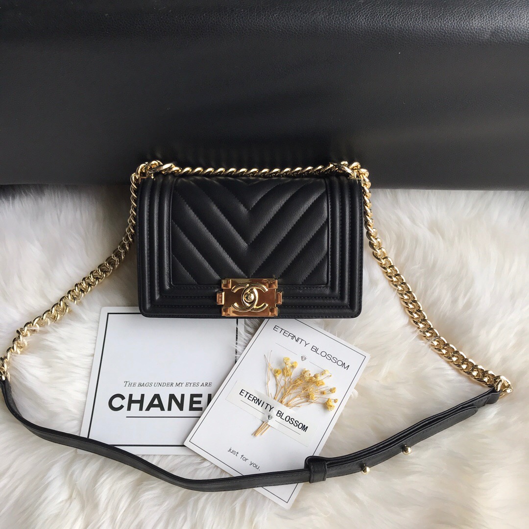 A67085, Small BOY CHANEL Handbag, Calfskin