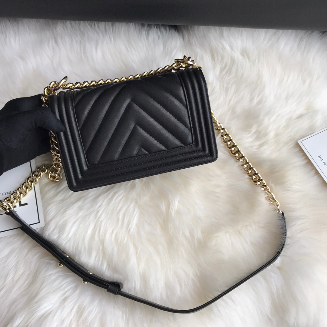 A67085, Small BOY CHANEL Handbag, Calfskin