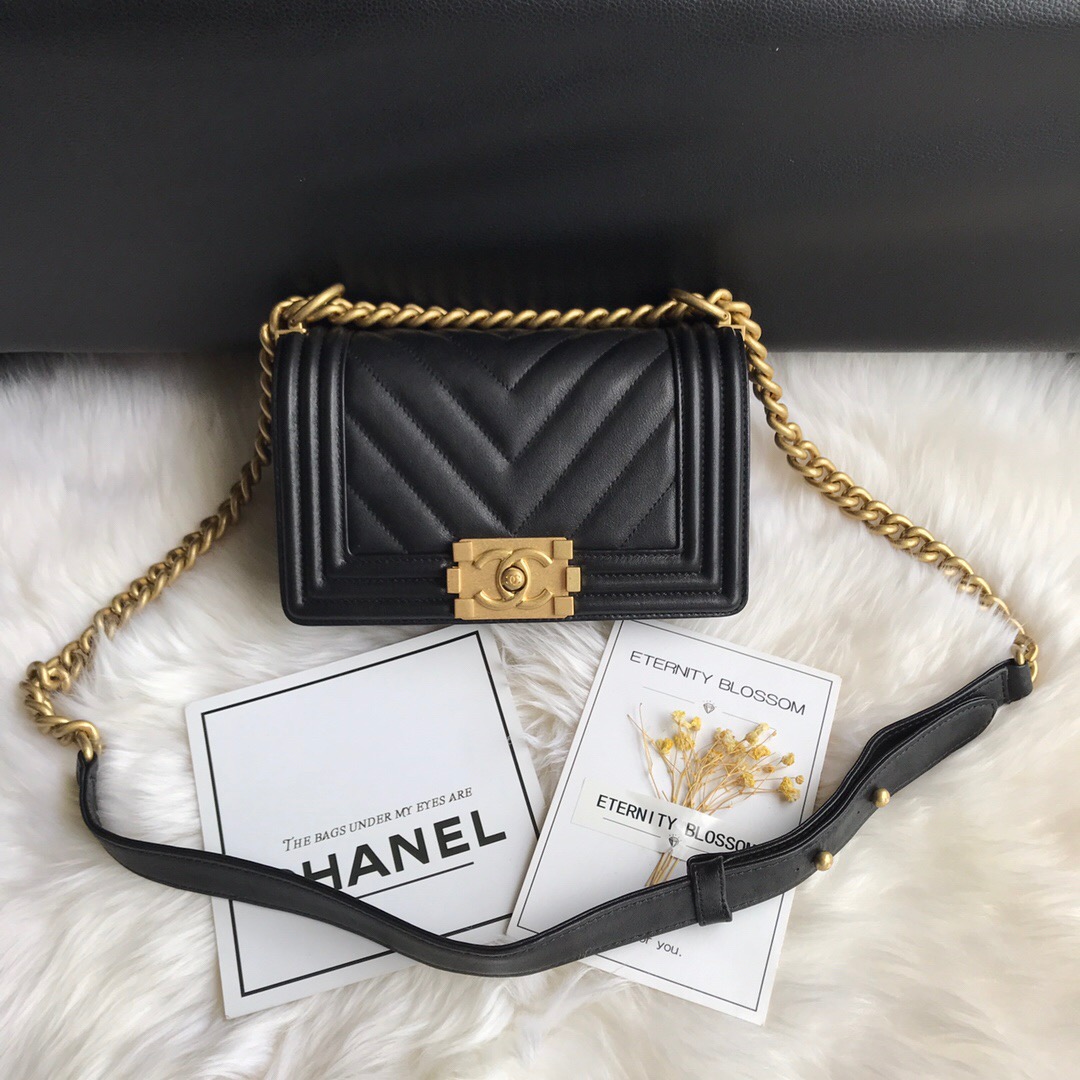 A67085, Small BOY CHANEL Handbag, Calfskin