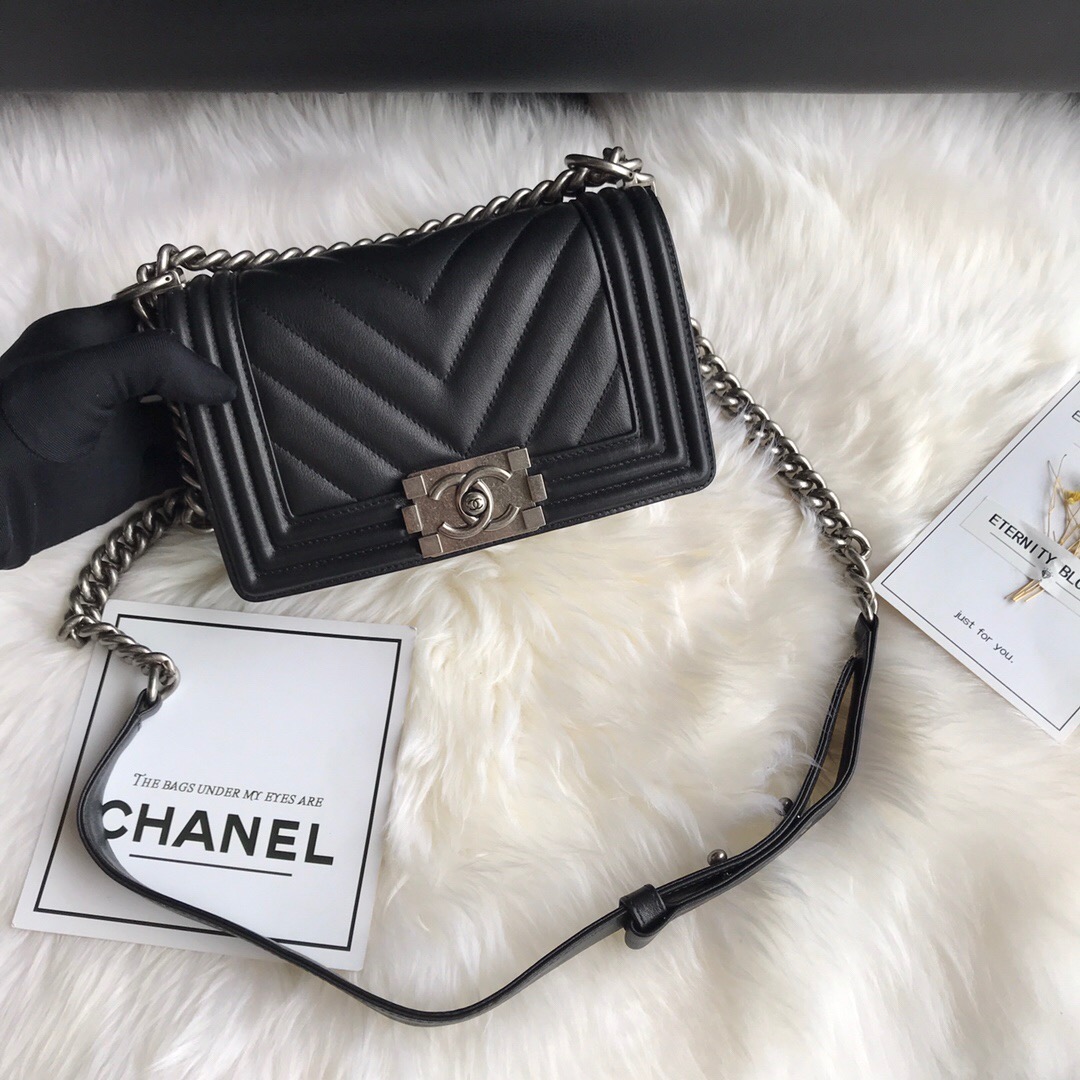 A67085, Small BOY CHANEL Handbag, Calfskin