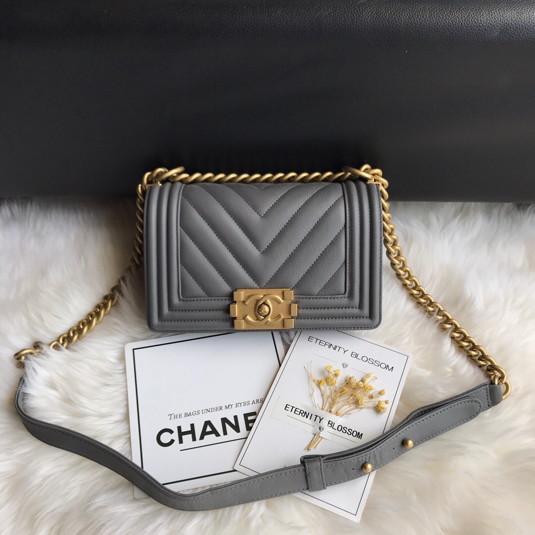 A67085, Small BOY CHANEL Handbag, Calfskin