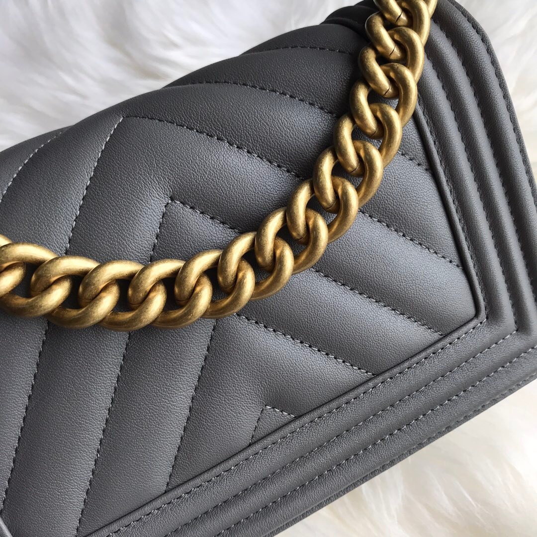 A67085, Small BOY CHANEL Handbag, Calfskin