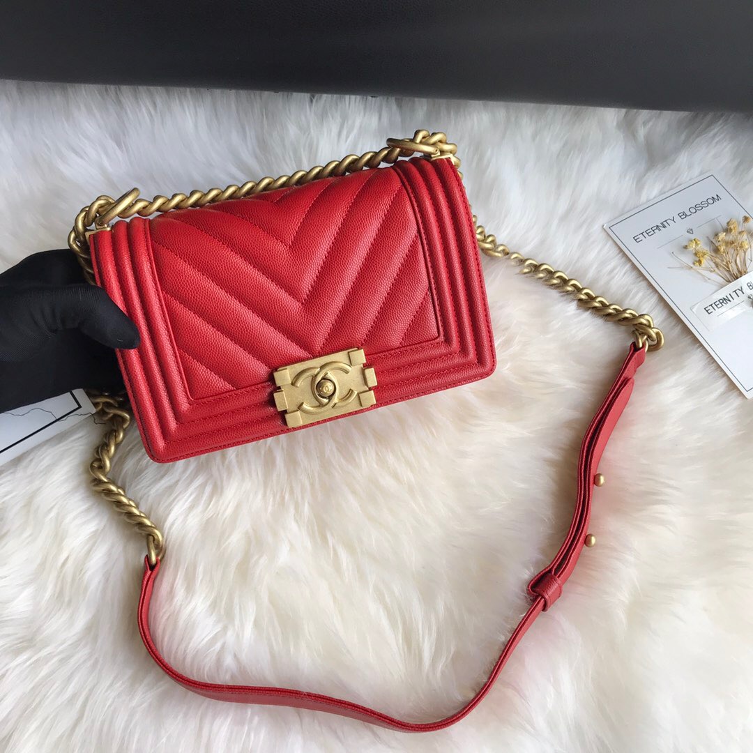 A67085, Small BOY CHANEL Handbag, Calfskin
