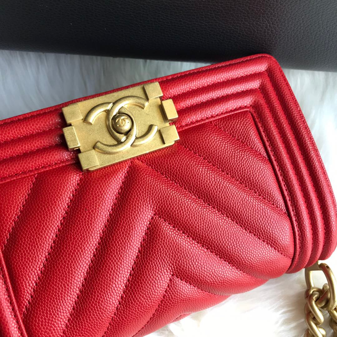 A67085, Small BOY CHANEL Handbag, Calfskin