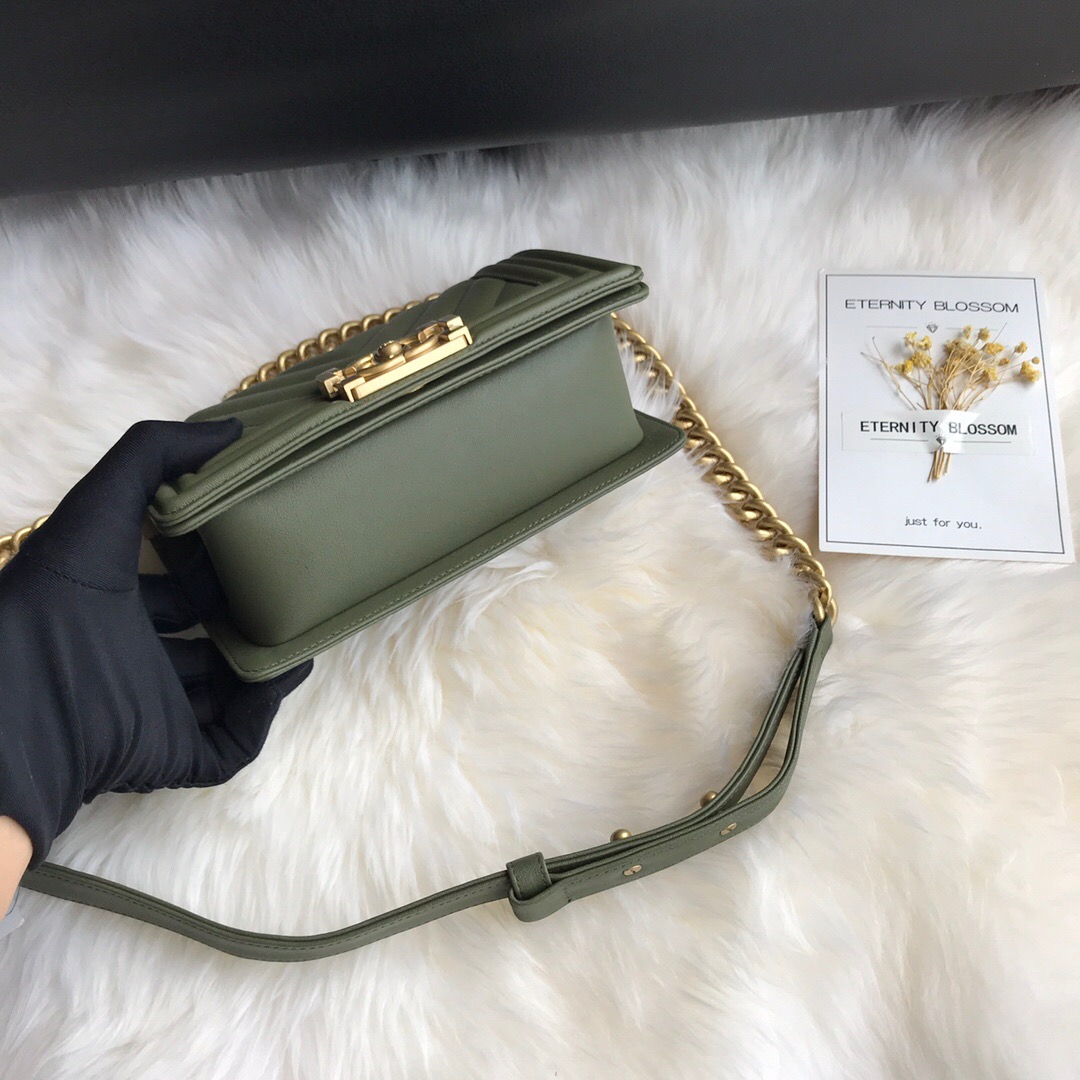 A67085, Small BOY CHANEL Handbag, Calfskin