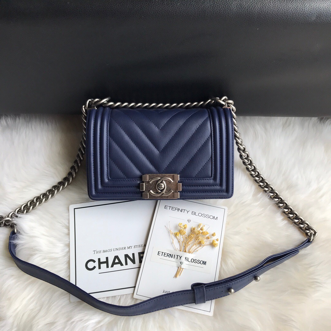 A67085, Small BOY CHANEL Handbag, Calfskin