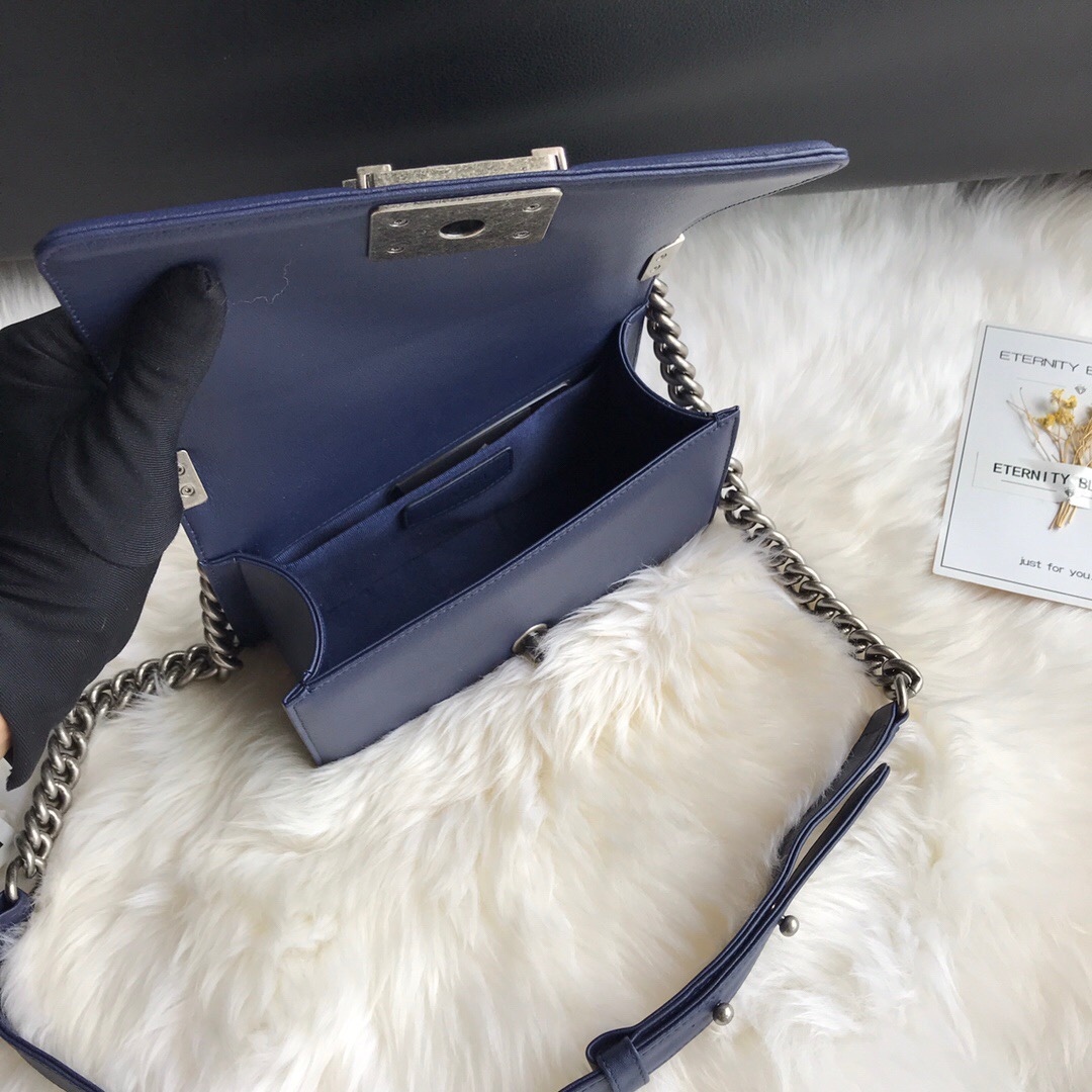 A67085, Small BOY CHANEL Handbag, Calfskin