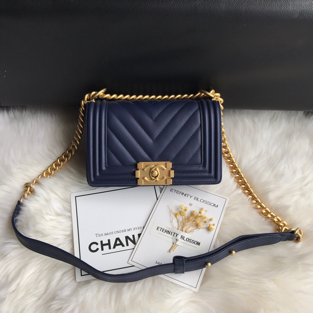 A67085, Small BOY CHANEL Handbag, Calfskin