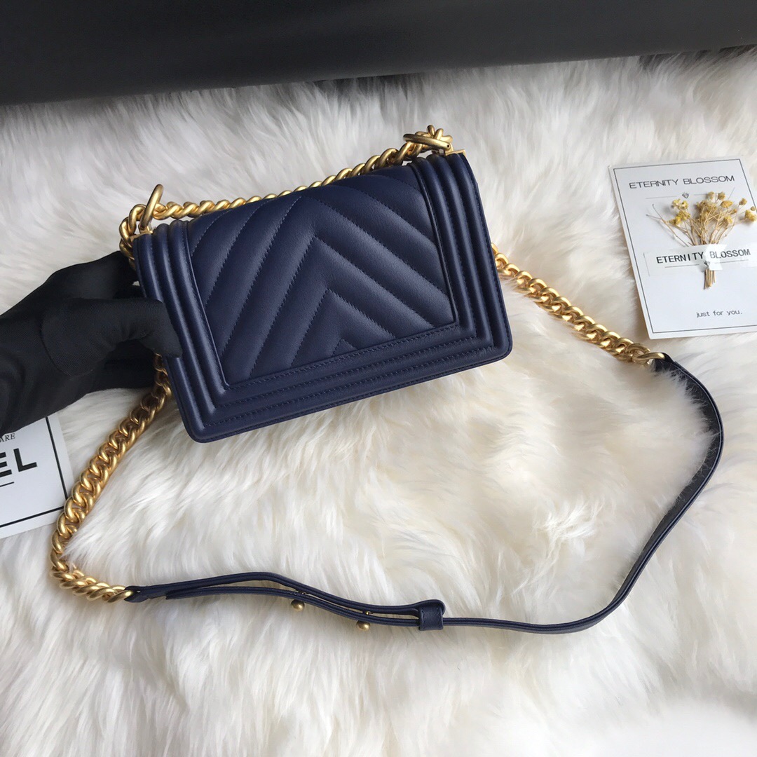 A67085, Small BOY CHANEL Handbag, Calfskin
