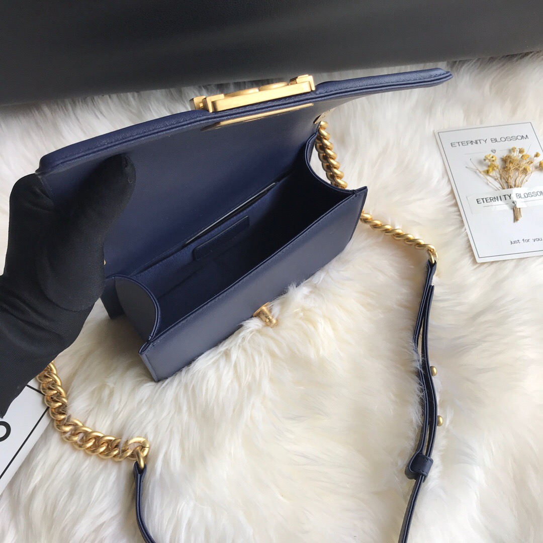 A67085, Small BOY CHANEL Handbag, Calfskin