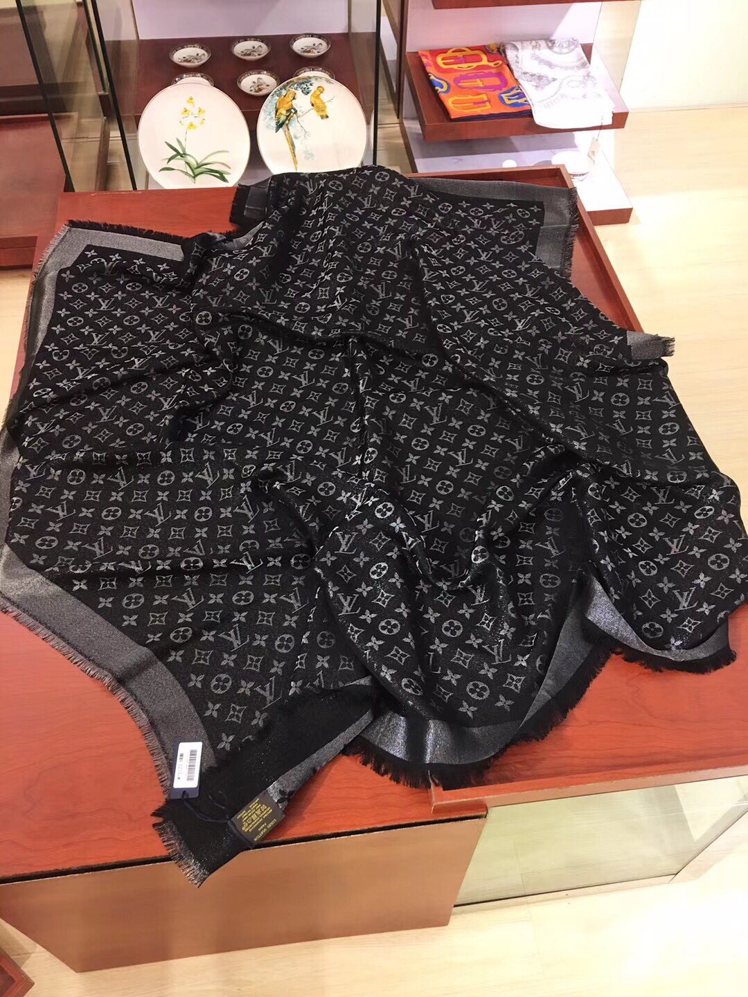 MONOGRAM SHINE(Silver) SHAWL, LOUIS VUITTON LV SHAWL