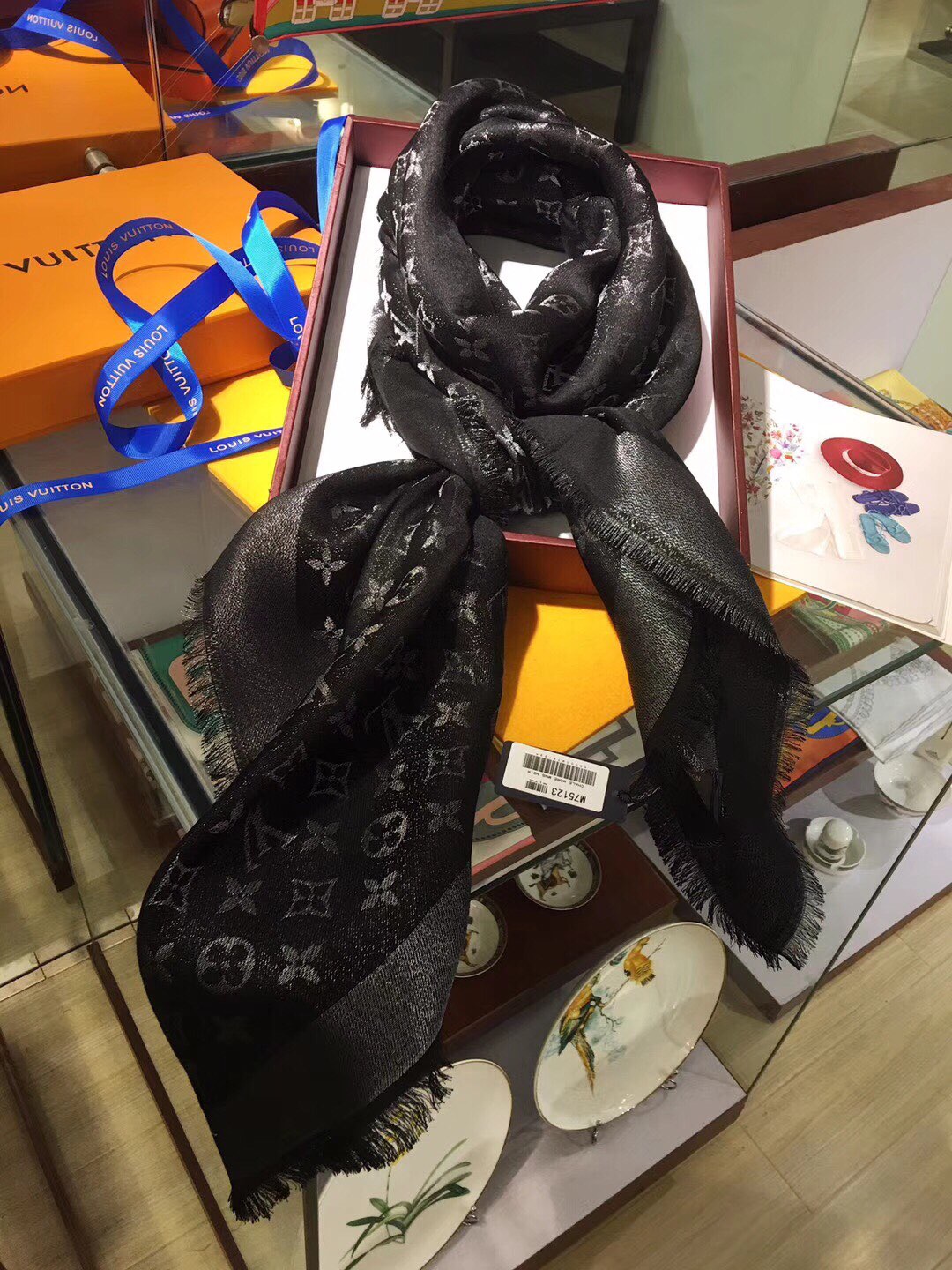MONOGRAM SHINE(Silver) SHAWL, LOUIS VUITTON LV SHAWL