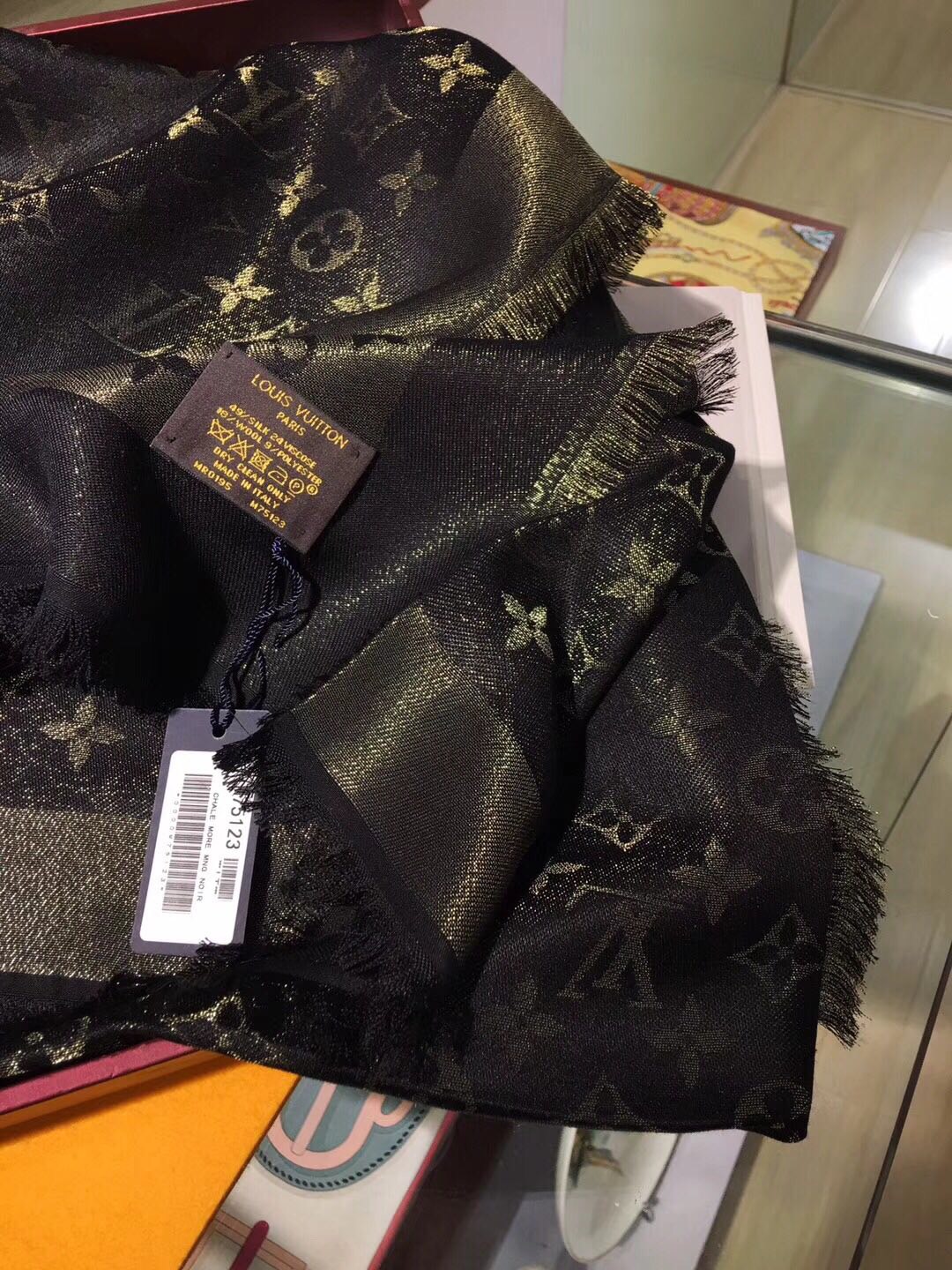 MONOGRAM SHINE(Gold) SHAWL, LOUIS VUITTON LV SHAWL