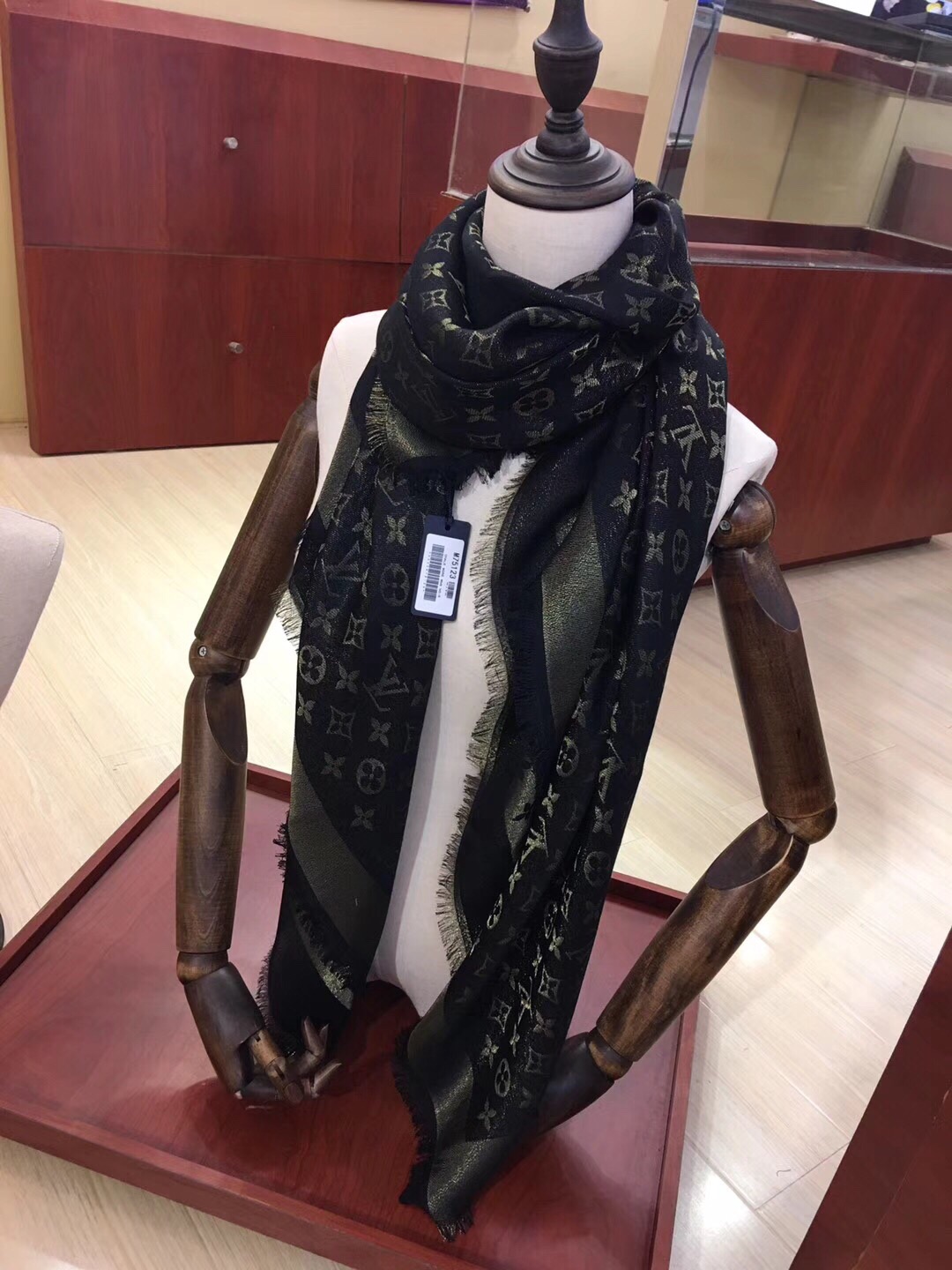 MONOGRAM SHINE(Gold) SHAWL, LOUIS VUITTON LV SHAWL