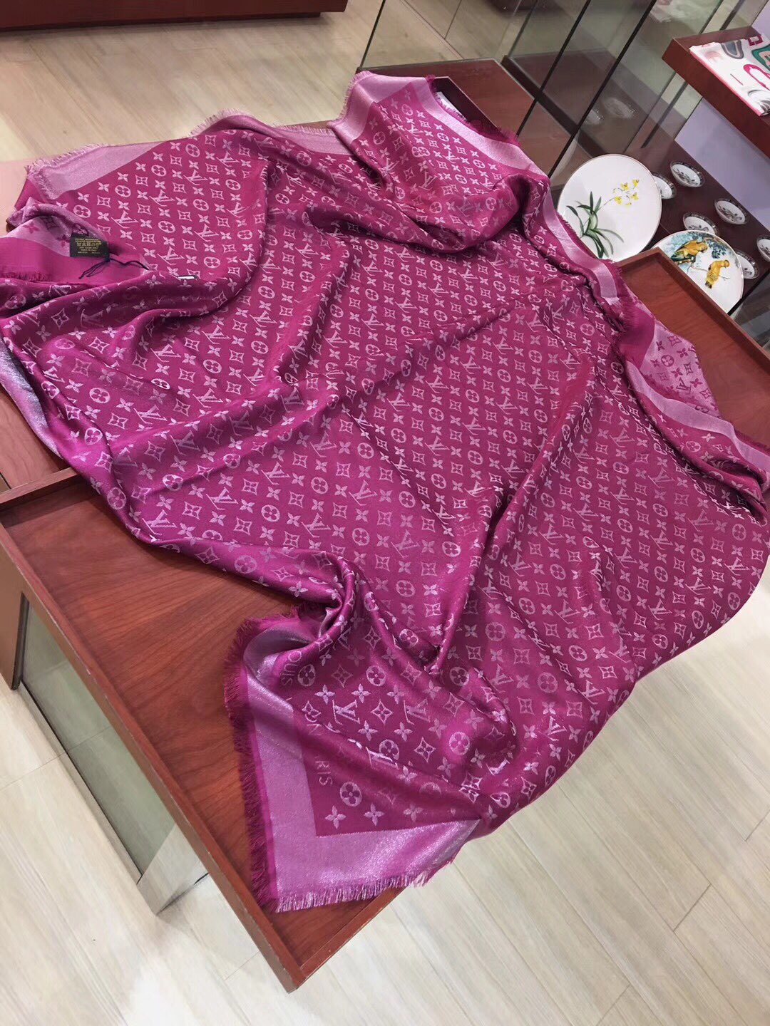 MONOGRAM SHINE(Silver) SHAWL, LOUIS VUITTON LV SHAWL