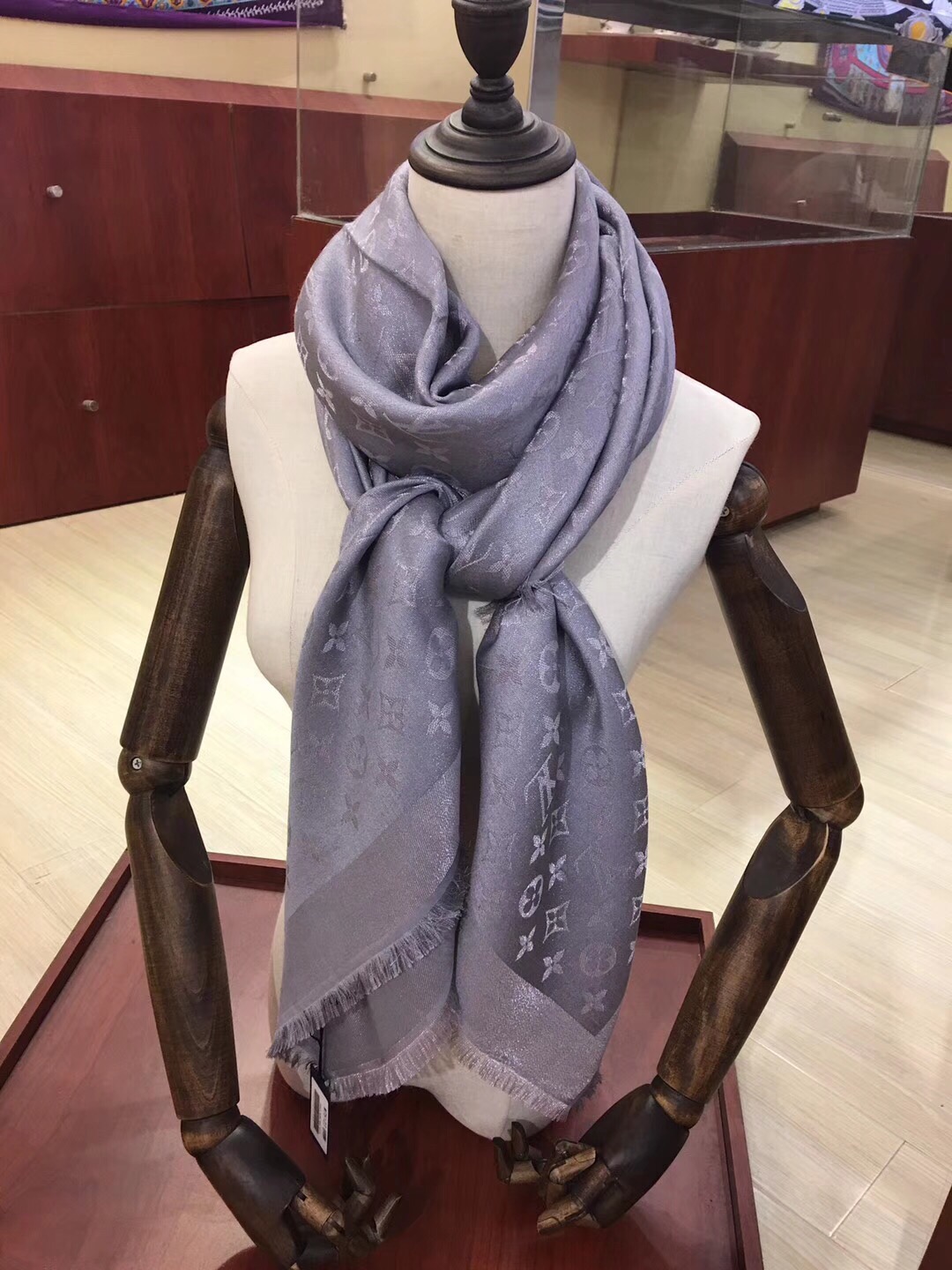 MONOGRAM SHINE(Silver) SHAWL, LOUIS VUITTON LV SHAWL
