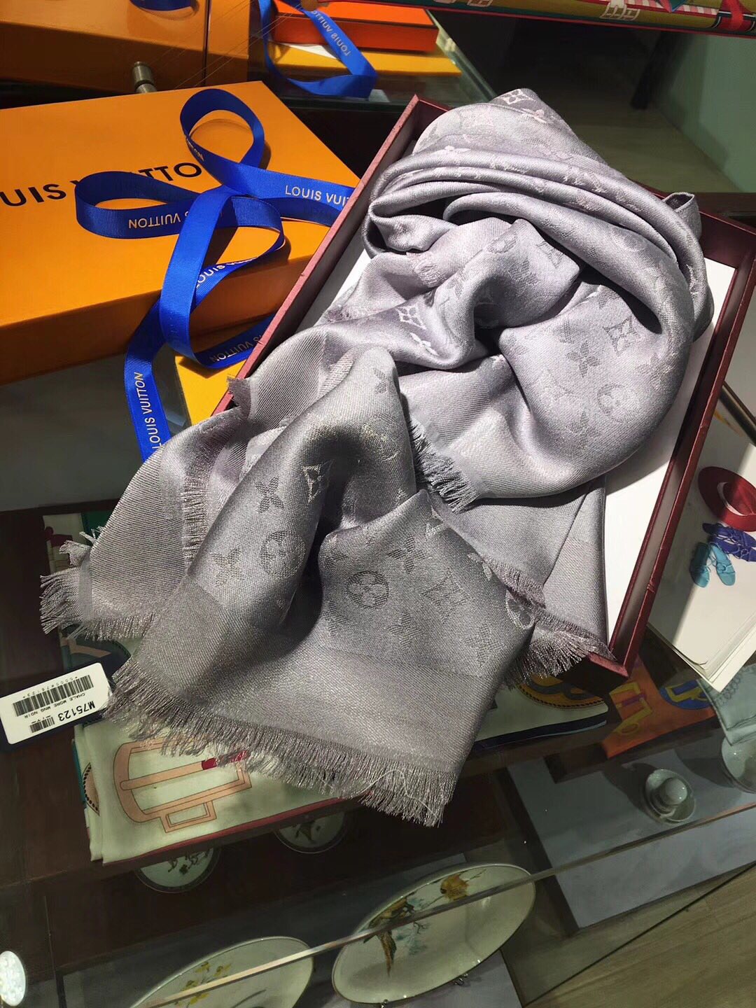 MONOGRAM SHINE(Silver) SHAWL, LOUIS VUITTON LV SHAWL
