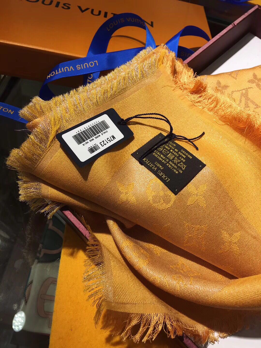 MONOGRAM SHINE(Silver) SHAWL, LOUIS VUITTON LV SHAWL