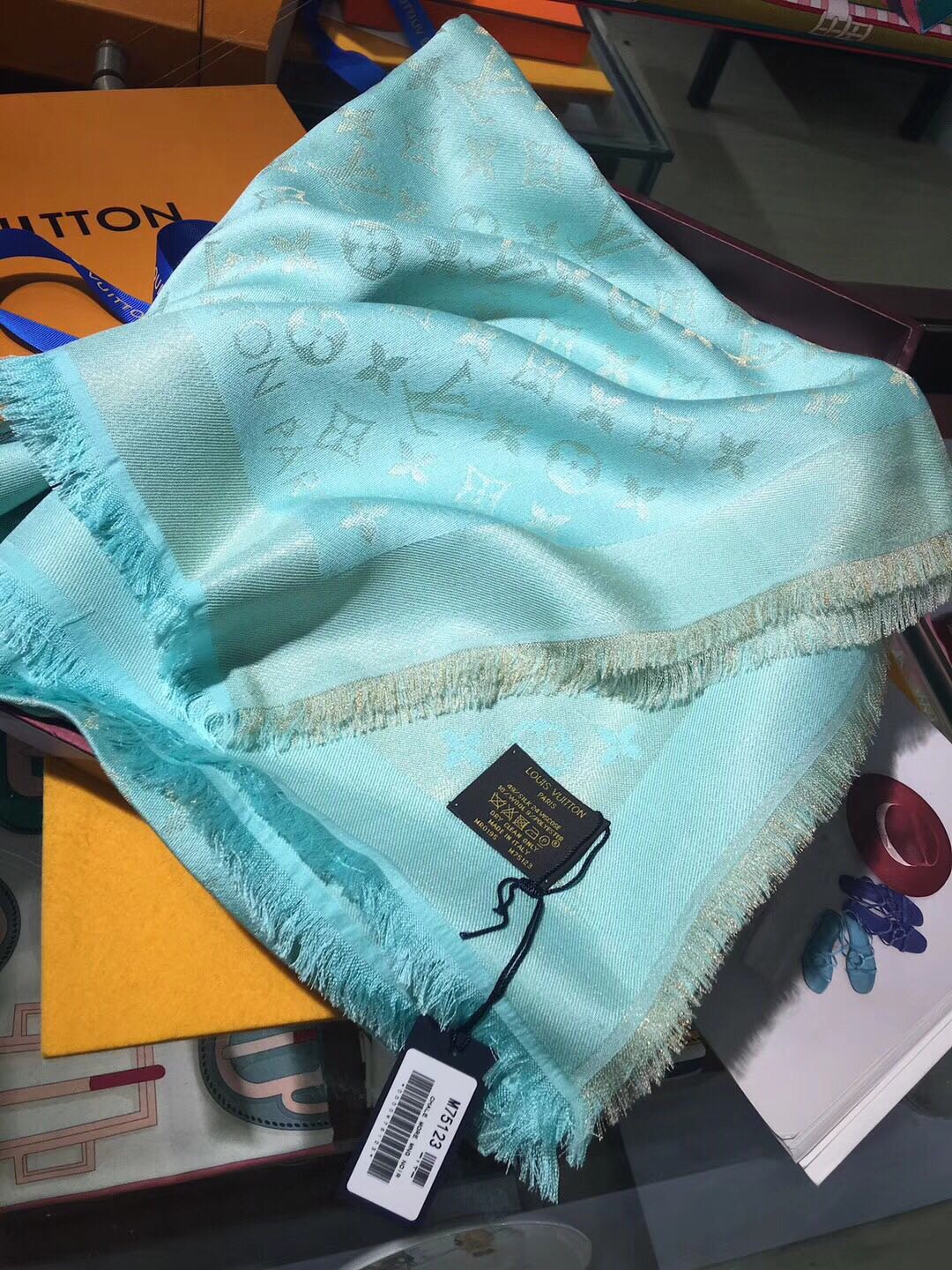 MONOGRAM SHINE(Gold) SHAWL, LOUIS VUITTON LV SHAWL