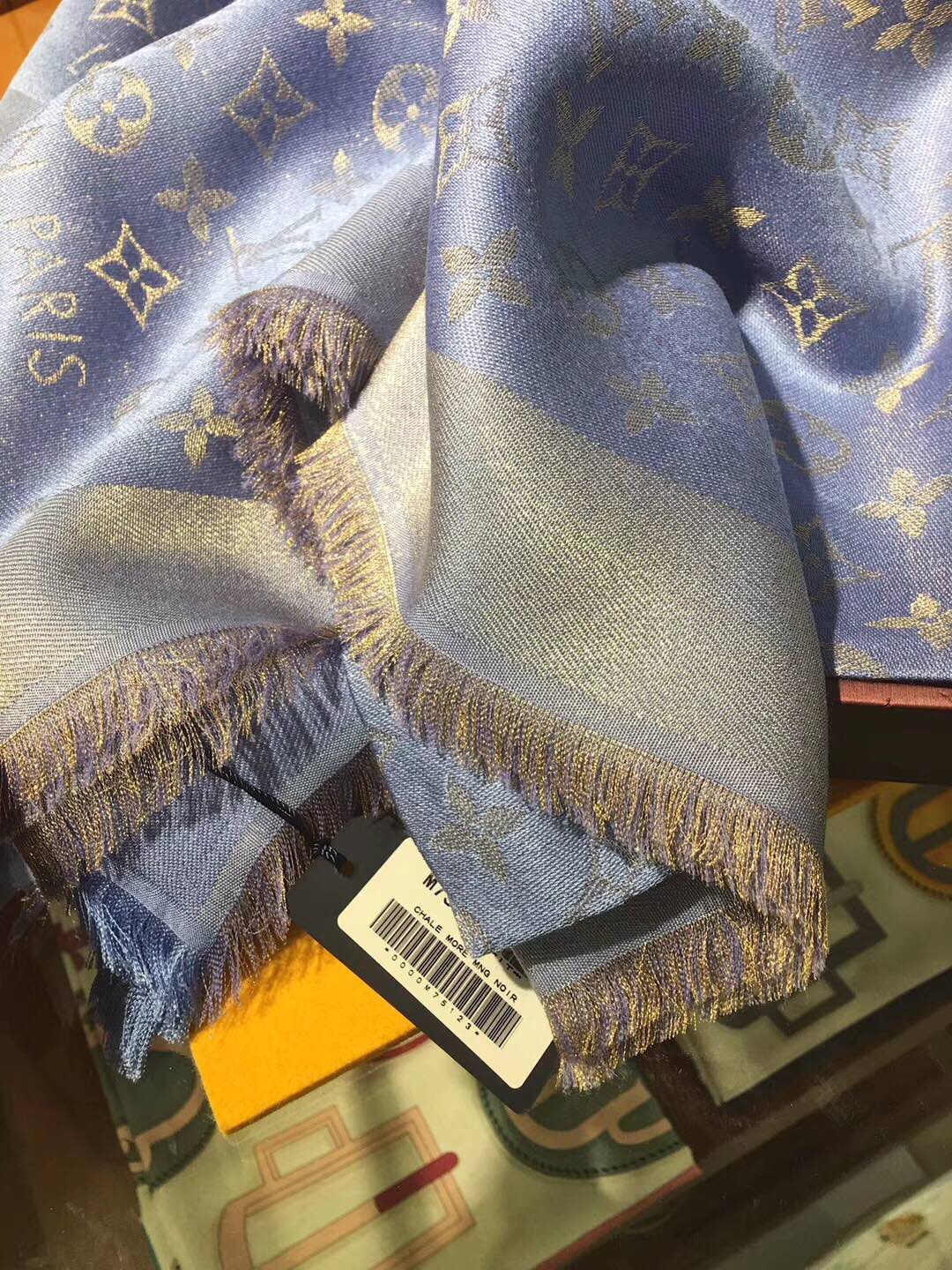MONOGRAM SHINE(Gold) SHAWL, LOUIS VUITTON LV SHAWL