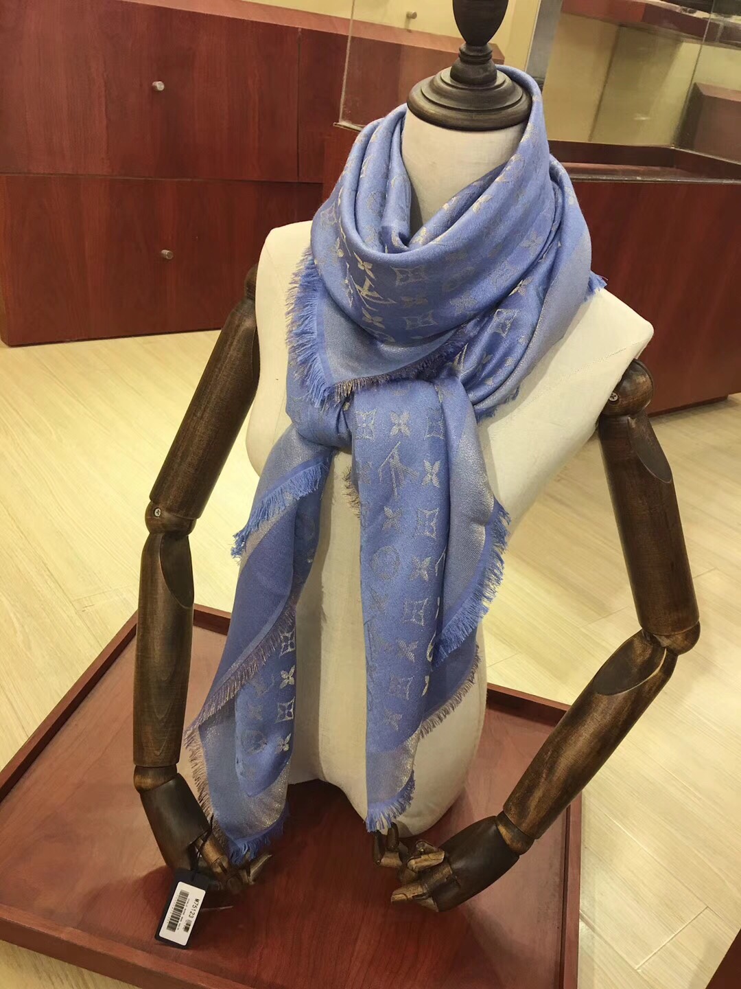 MONOGRAM SHINE(Gold) SHAWL, LOUIS VUITTON LV SHAWL