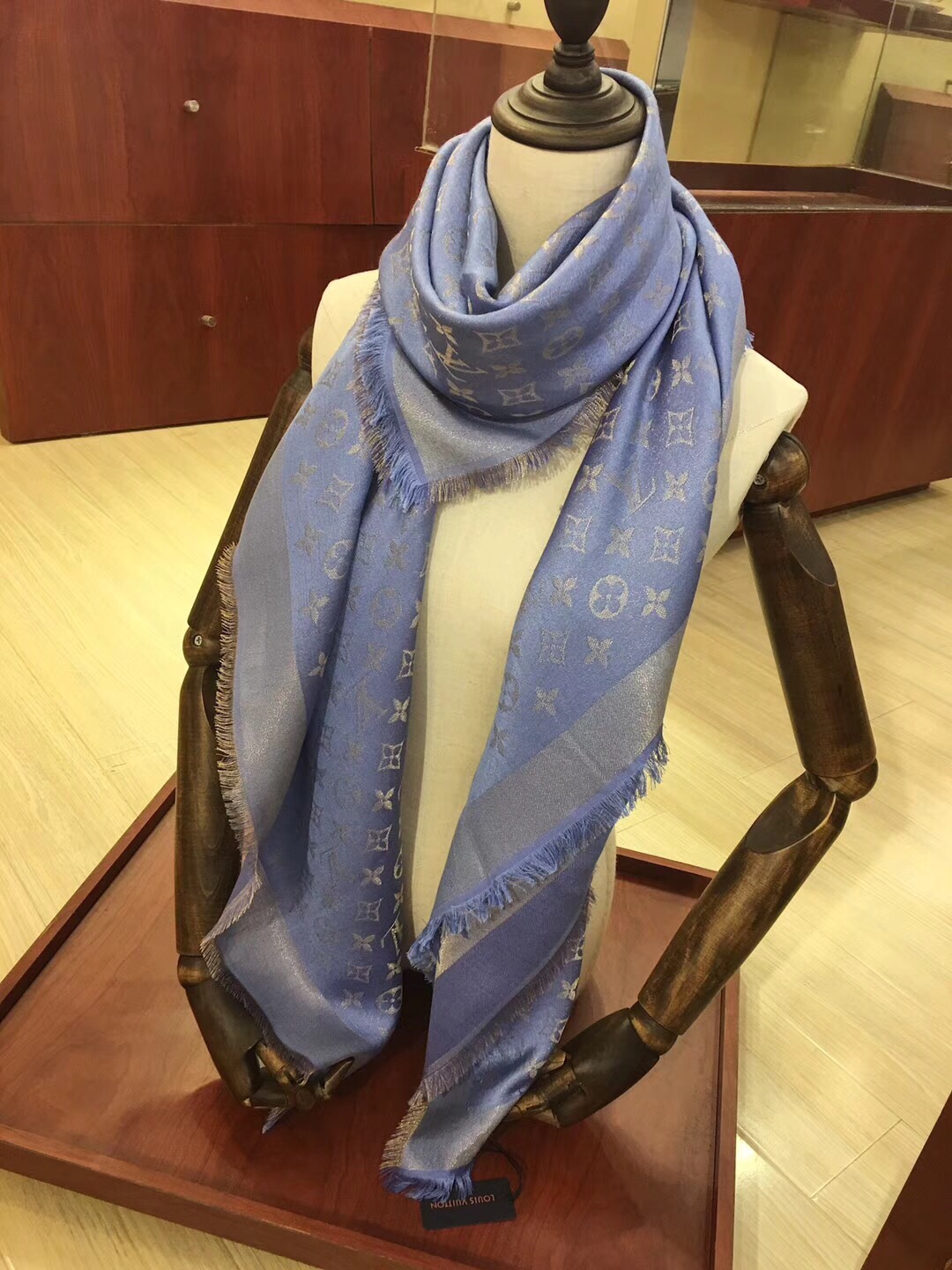 MONOGRAM SHINE(Gold) SHAWL, LOUIS VUITTON LV SHAWL