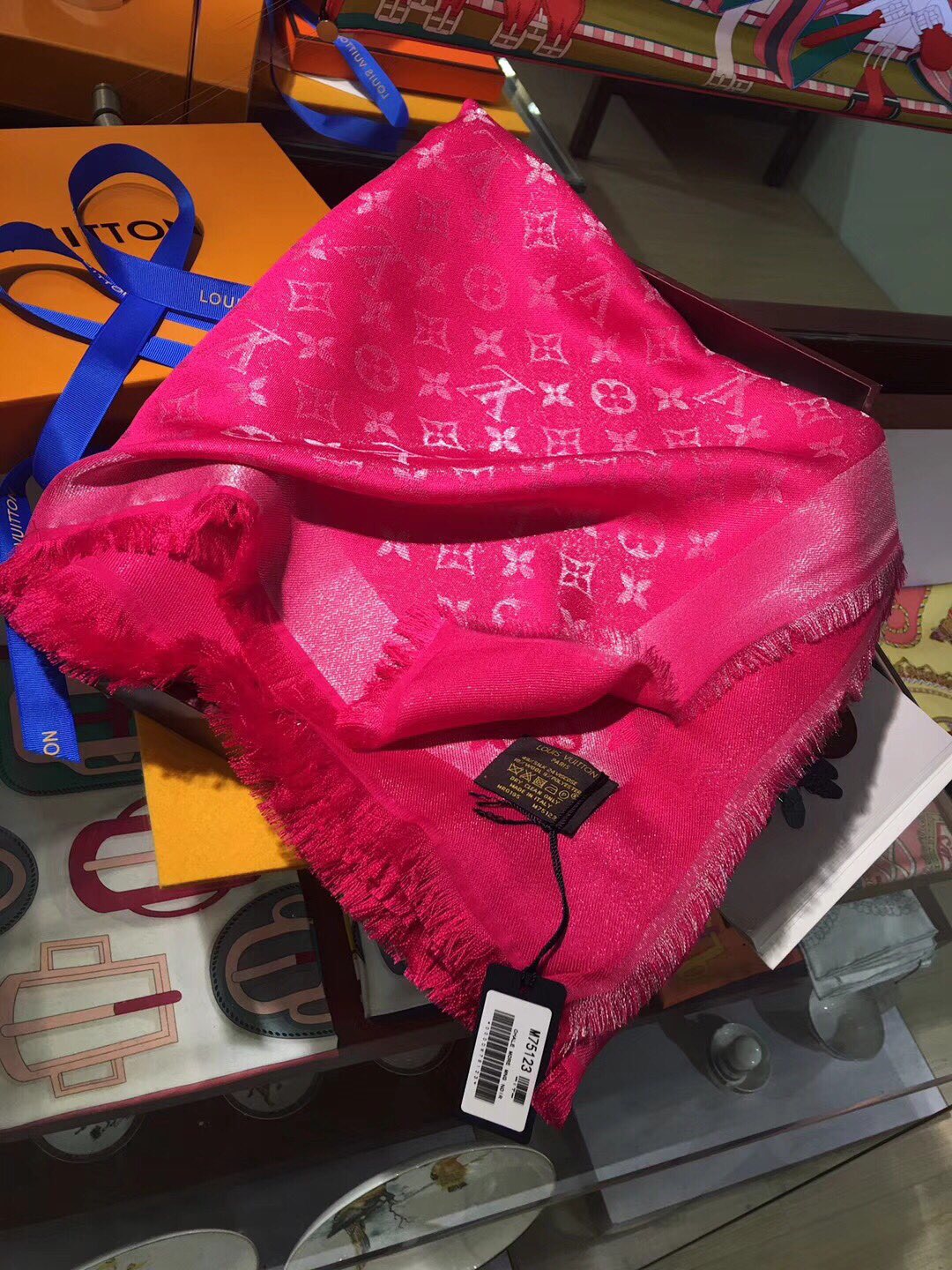 MONOGRAM SHINE(Silver) SHAWL, LOUIS VUITTON LV SHAWL