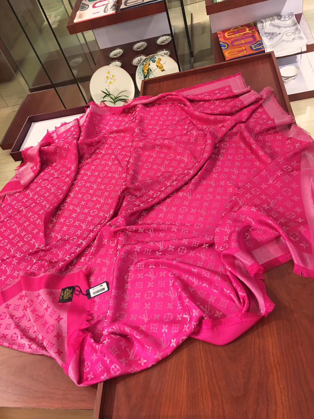 MONOGRAM SHINE(Silver) SHAWL, LOUIS VUITTON LV SHAWL