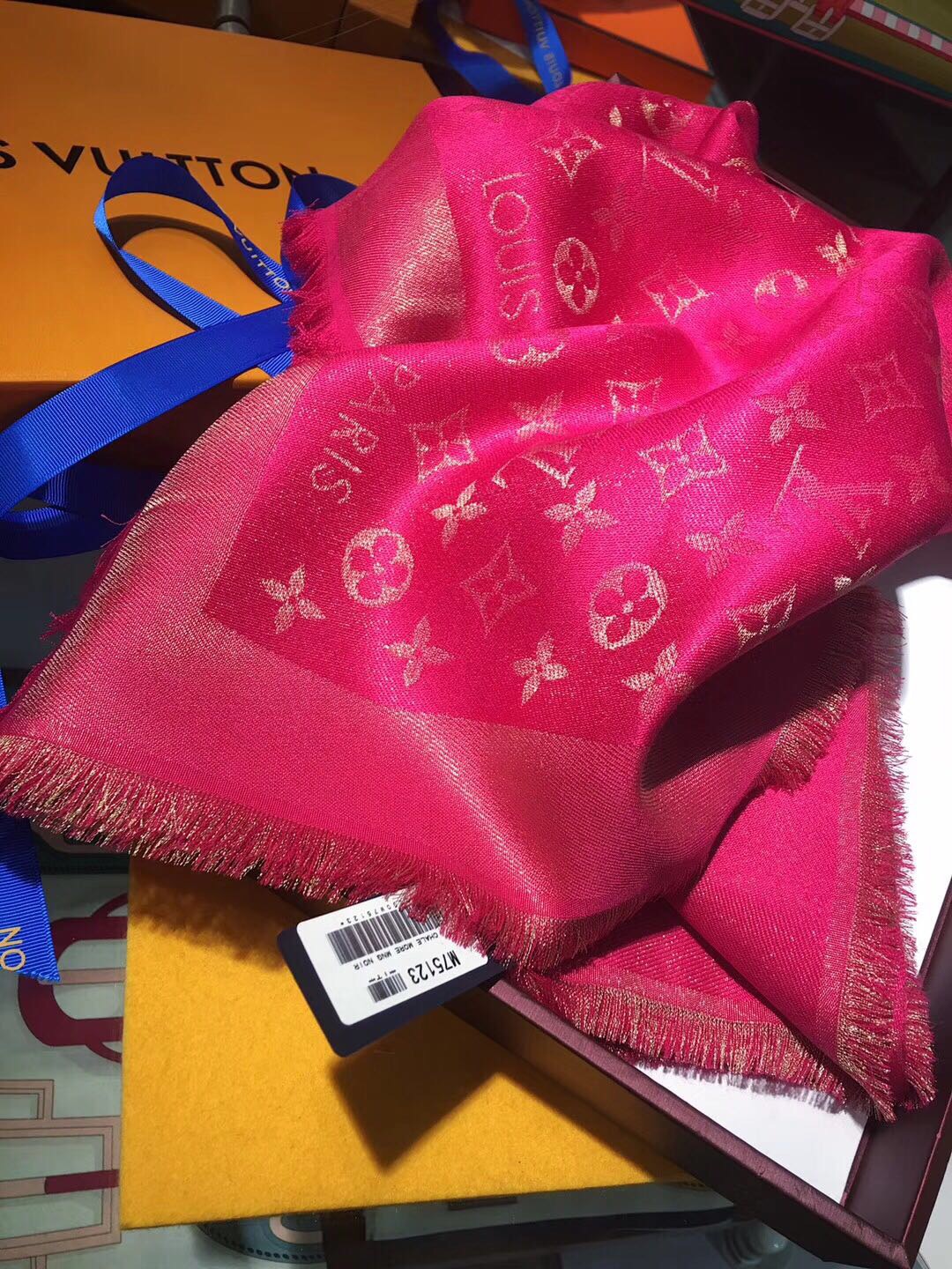 MONOGRAM SHINE(Gold) SHAWL, LOUIS VUITTON LV SHAWL