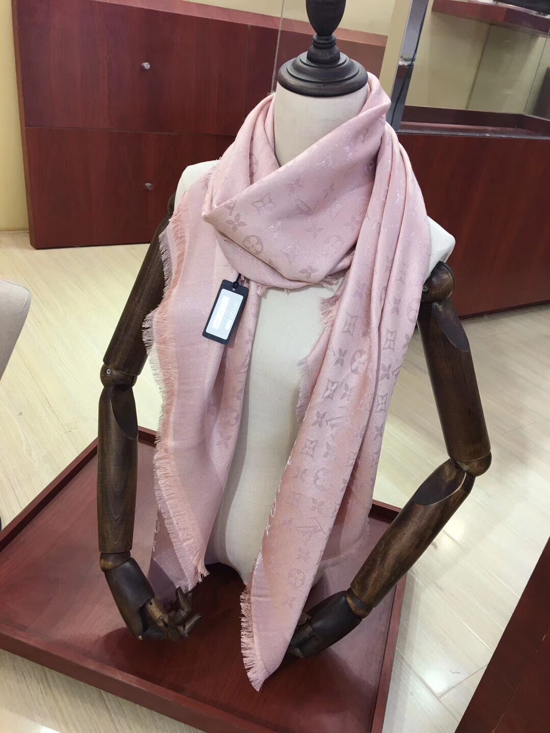 MONOGRAM SHINE(Silver) SHAWL, LOUIS VUITTON LV SHAWL
