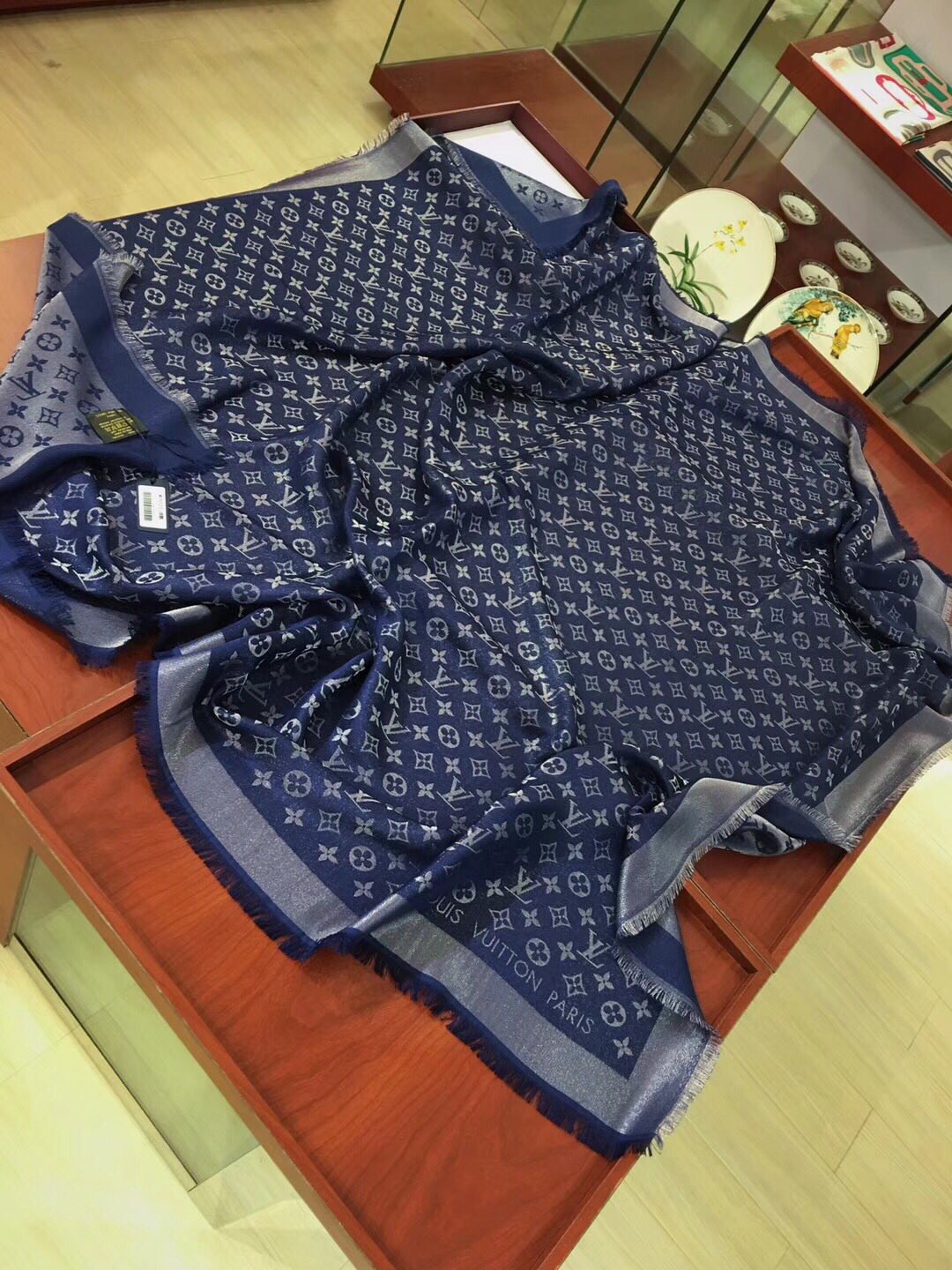 MONOGRAM SHINE(Silver) SHAWL, LOUIS VUITTON LV SHAWL