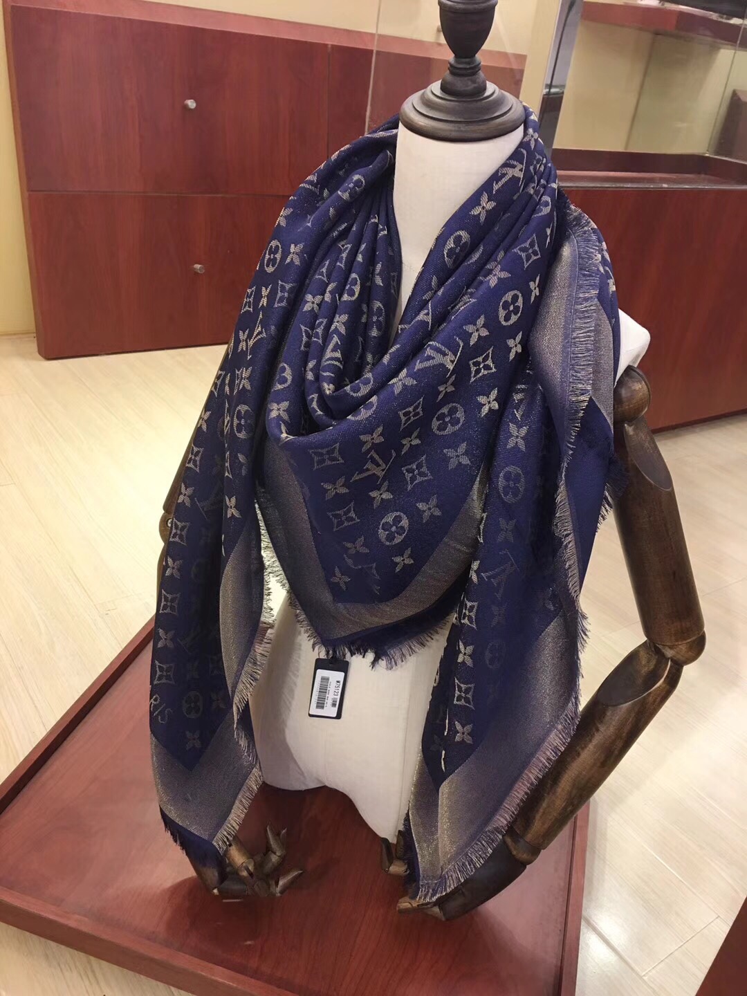 MONOGRAM SHINE(Gold) SHAWL, LOUIS VUITTON LV SHAWL