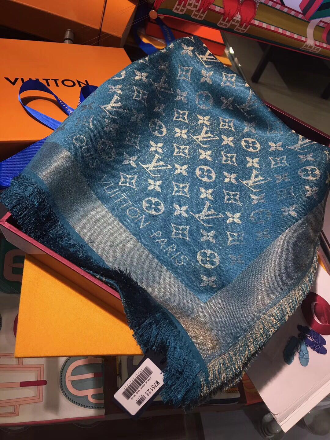 MONOGRAM SHINE(Gold) SHAWL, LOUIS VUITTON LV SHAWL