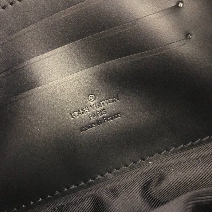 M44458, SOLAR RAY POCHETTE VOLGA, Louis Vuitton LV
