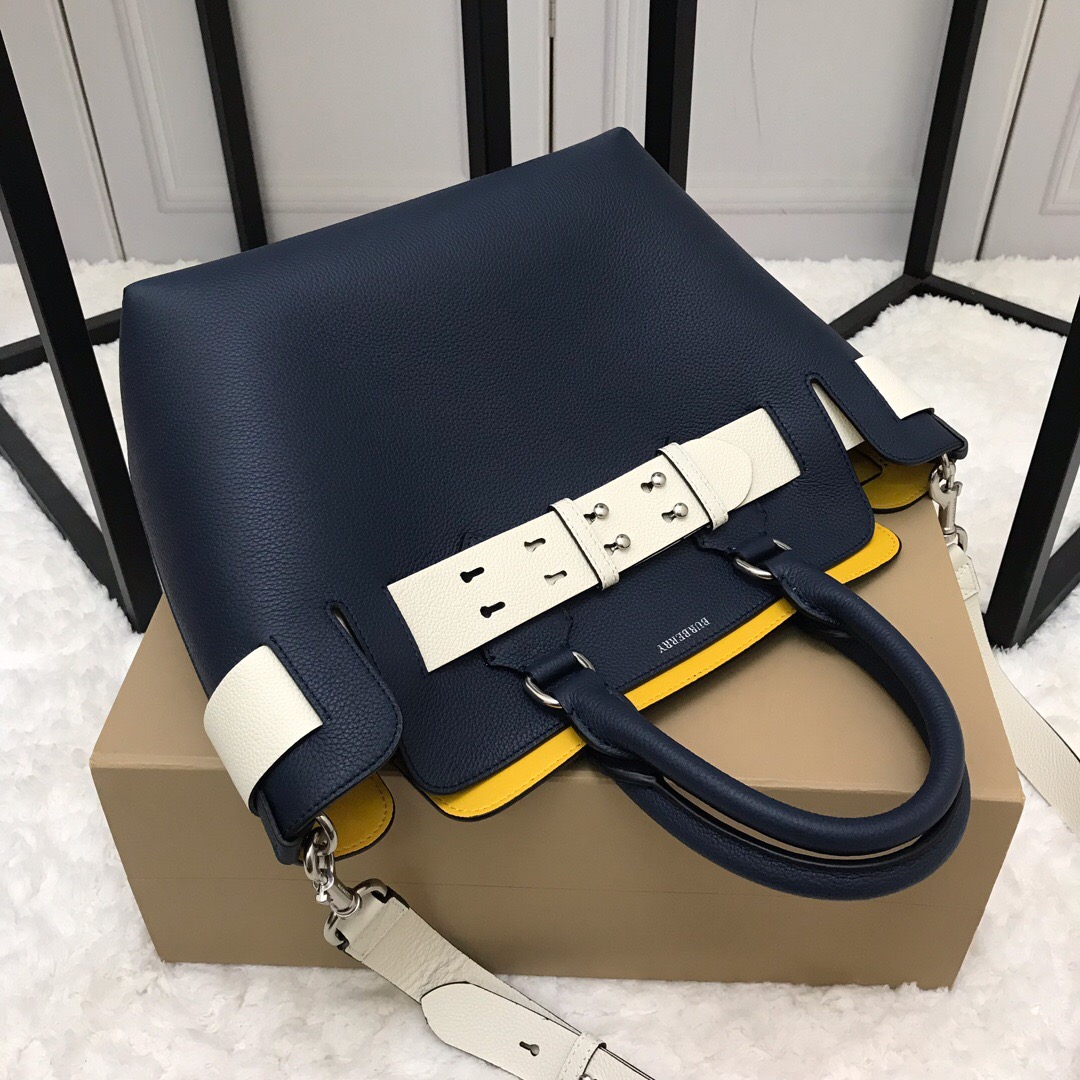 40767331, The Small Leather Belt Bag, Burberry handbag