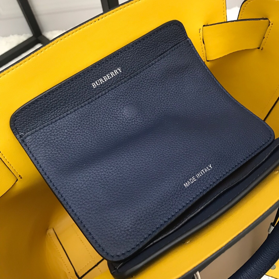 40767331, The Small Leather Belt Bag, Burberry handbag
