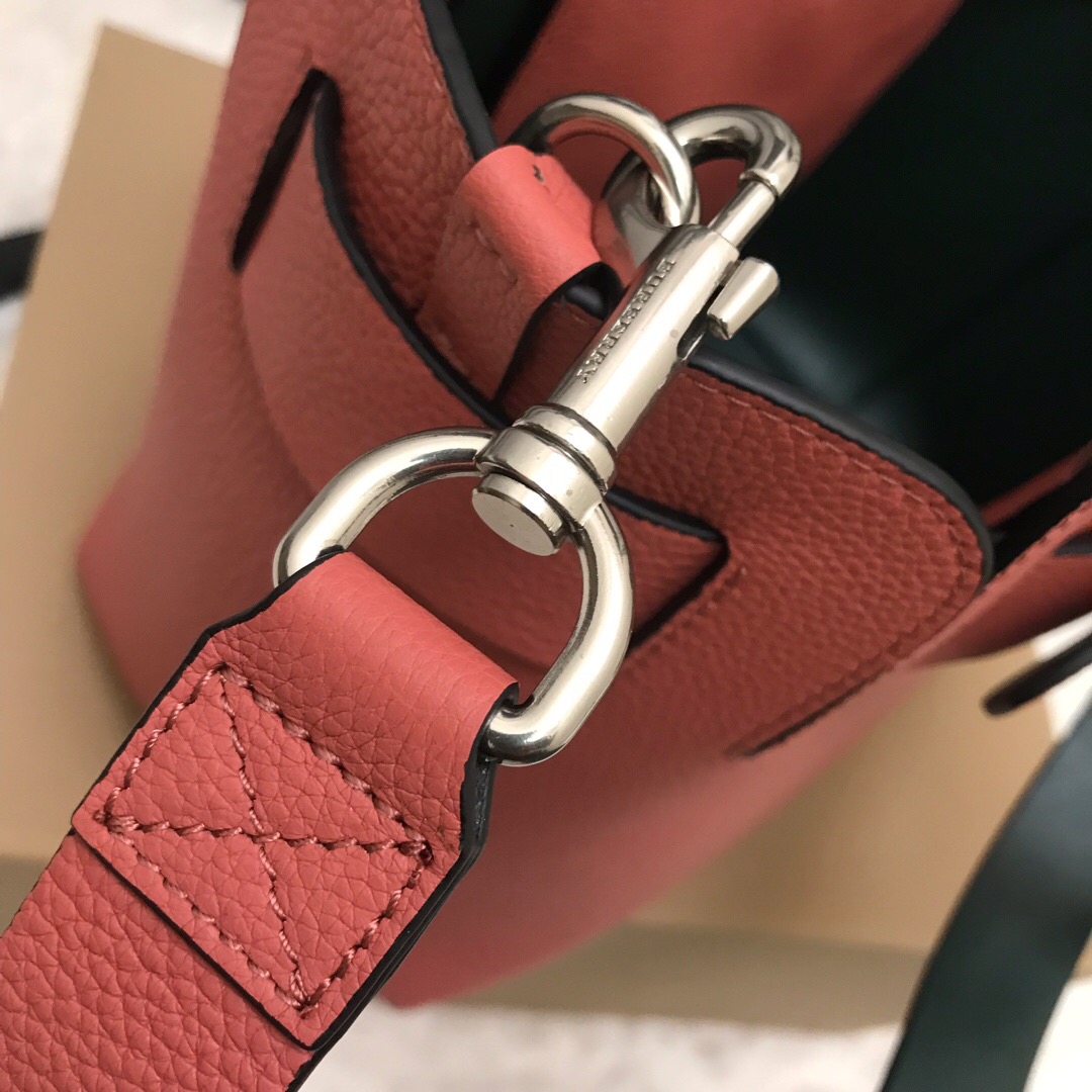 40767331, The Small Leather Belt Bag, Burberry handbag