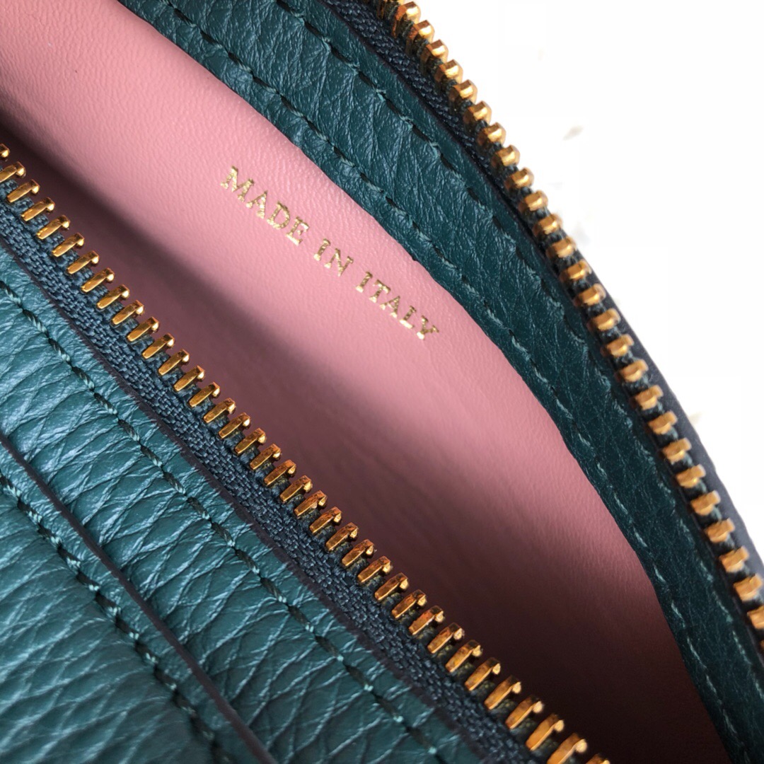 40751031, The Leather Barrel Bag, Burberry handbag