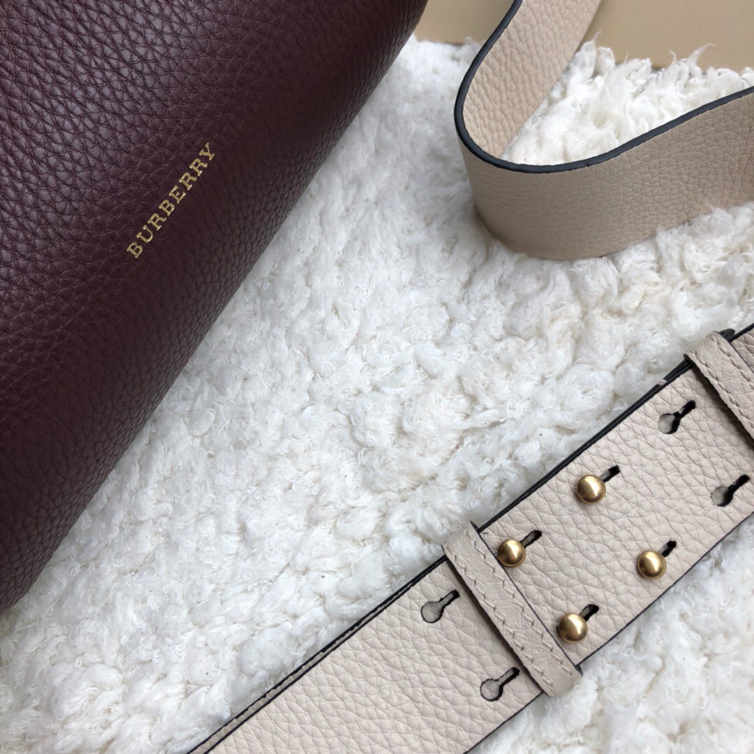 40751031, The Leather Barrel Bag, Burberry handbag
