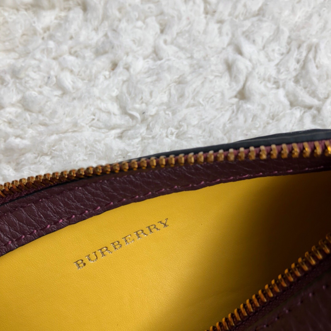 40751031, The Leather Barrel Bag, Burberry handbag
