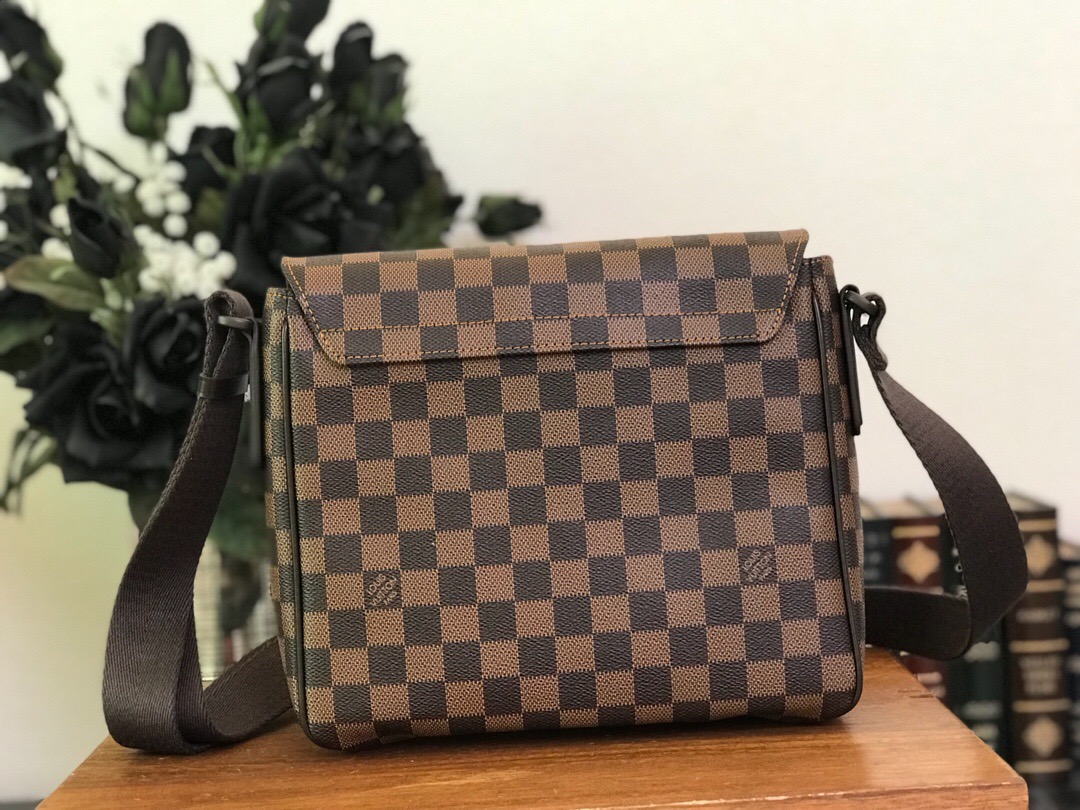 N41213 District PM, Louis Vuitton LV Handbag