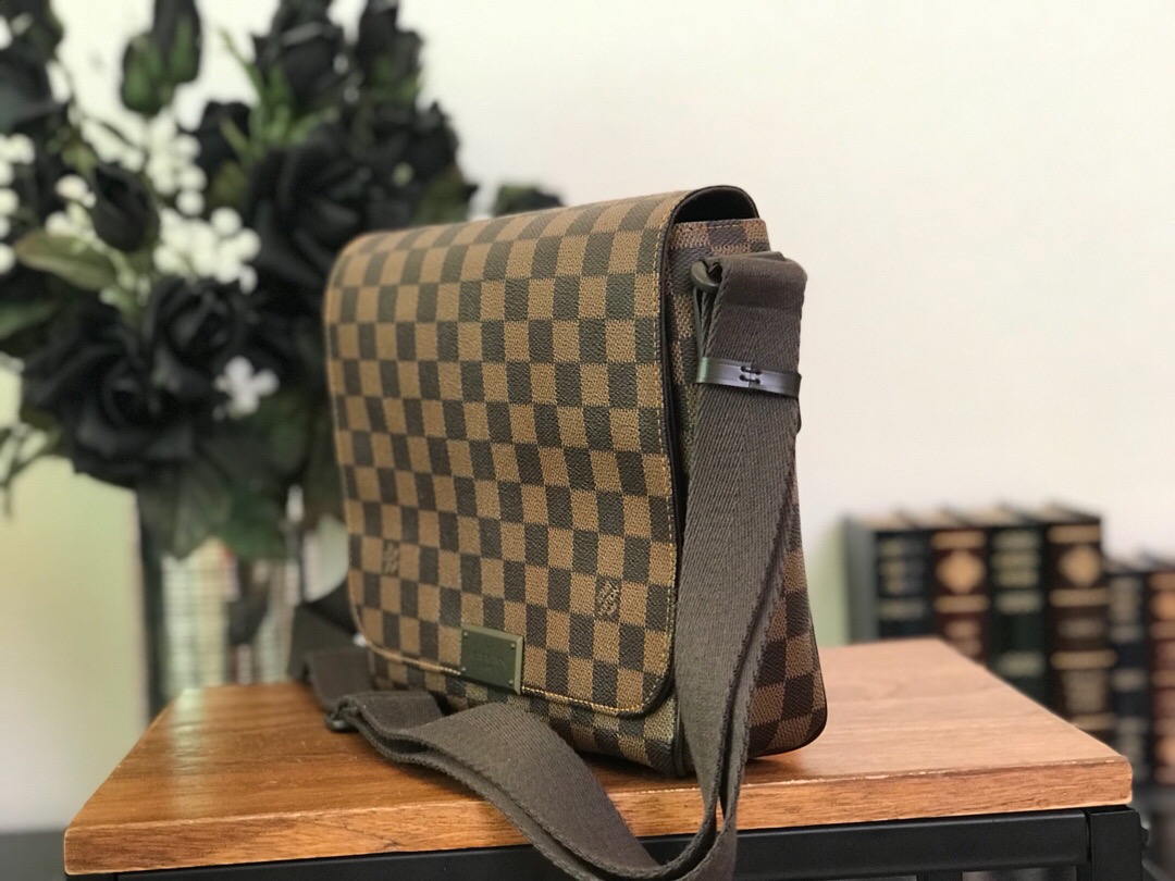 N41213 District PM, Louis Vuitton LV Handbag