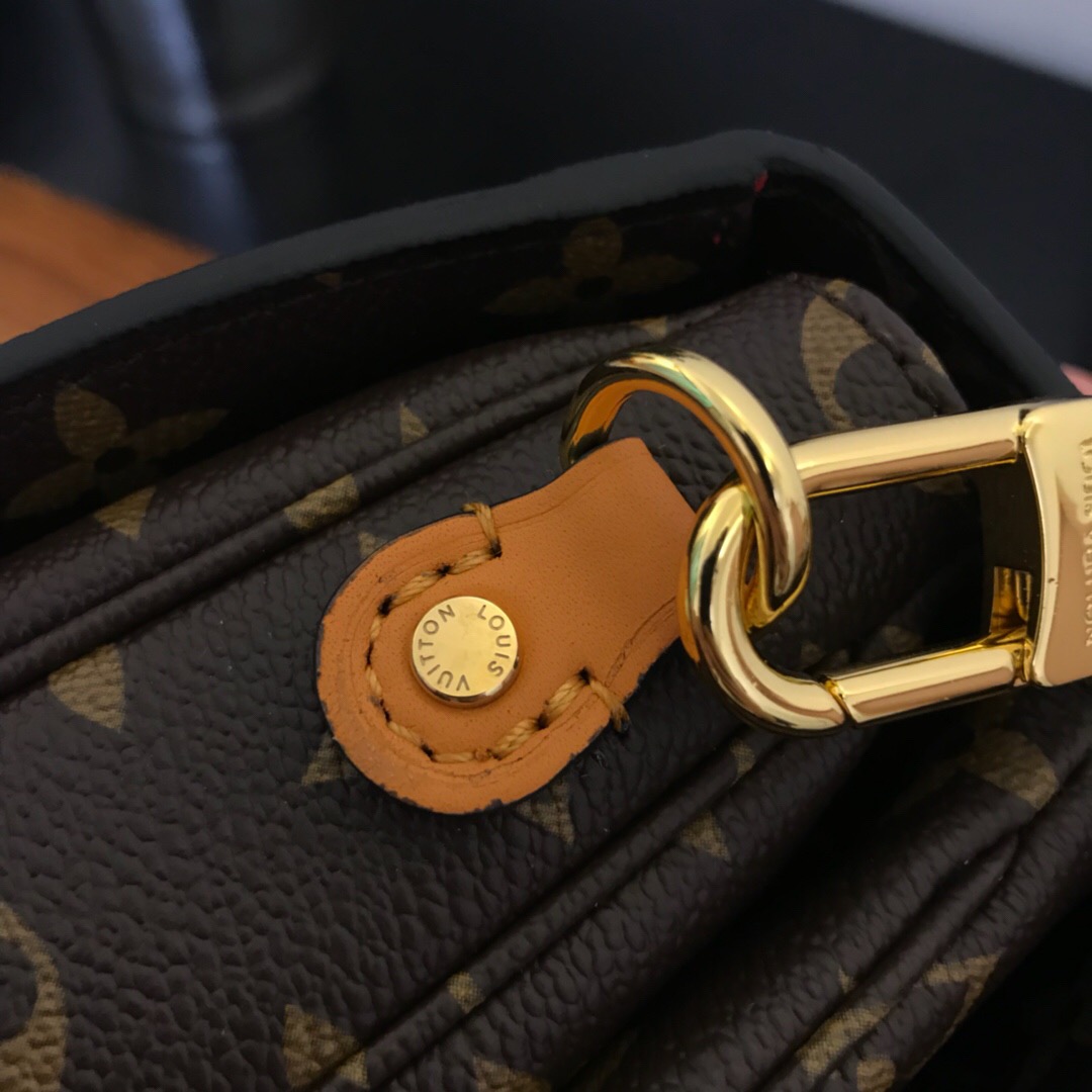M43984, POCHETTE METIS, Louis Vuitton LV