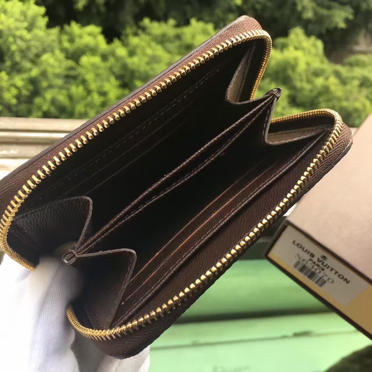N63070, ZIPPY COIN PURSE, Louis Vuitton LV, 4.3 x 3.1 x 0.8 inches