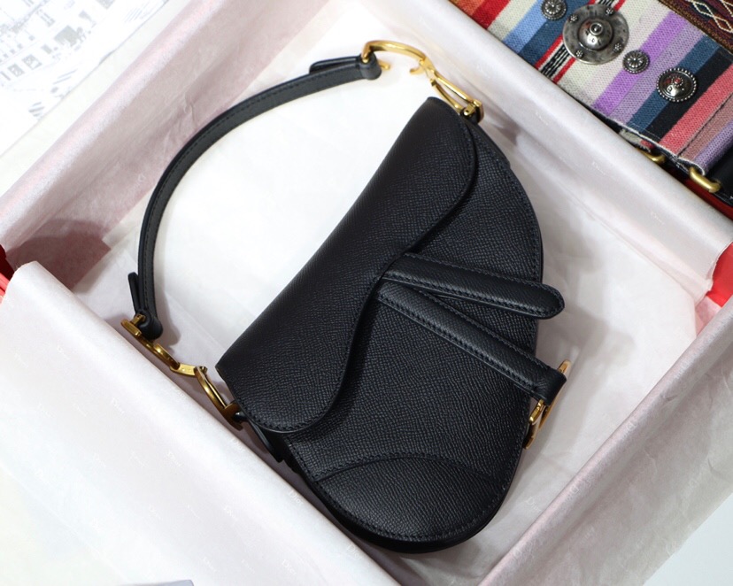 M0446CWVG, DIOR SADDLE CALFSKIN BAG