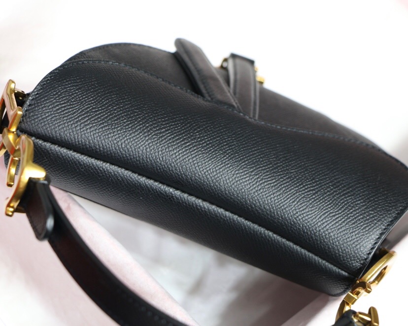 M0446CWVG, DIOR SADDLE CALFSKIN BAG