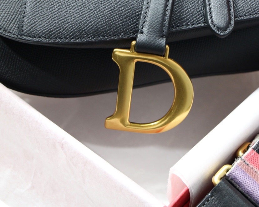 M0447CWVG, MINI DIOR SADDLE CALFSKIN BAG