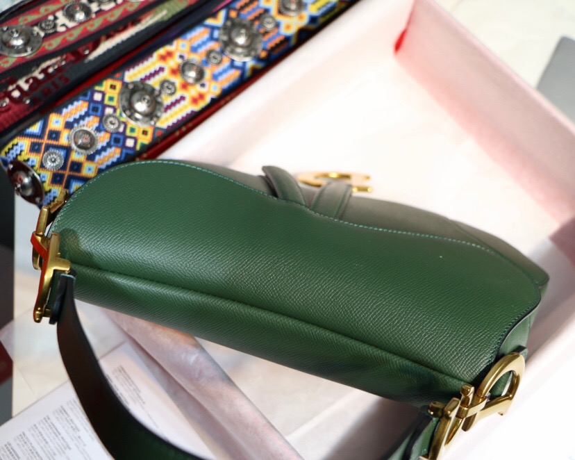 M0446CWVG, DIOR SADDLE CALFSKIN BAG