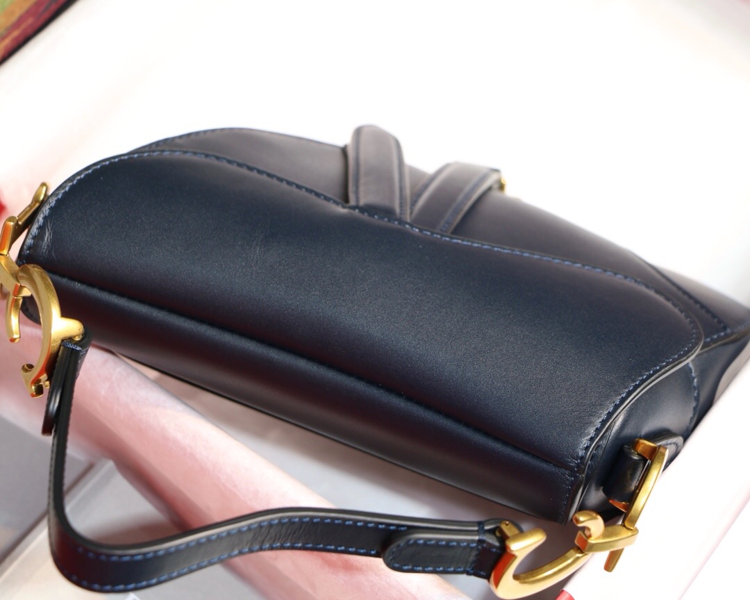 M0447CWVG, MINI DIOR SADDLE CALFSKIN BAG