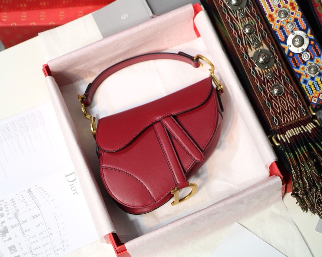 M0447CWVG, MINI DIOR SADDLE CALFSKIN BAG